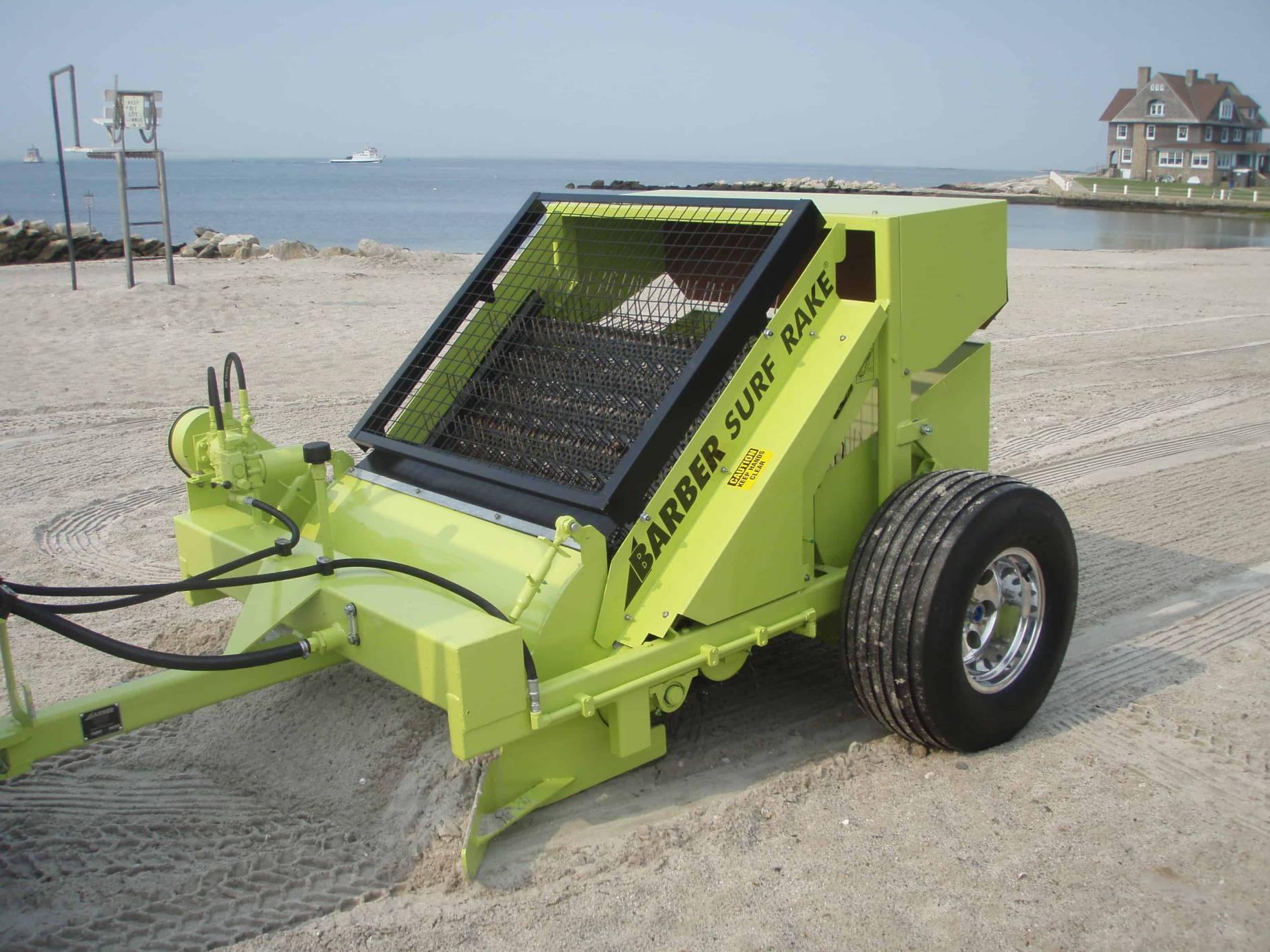 SURF RAKE :-400D COMPACT BEACH RAKING MACHINE